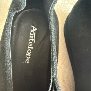 Antelope Women's Elegant Black Loafers